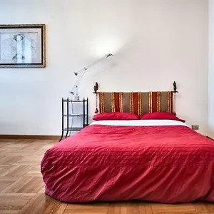 https://piazza-duomo-apartment.italymilanhotels.net